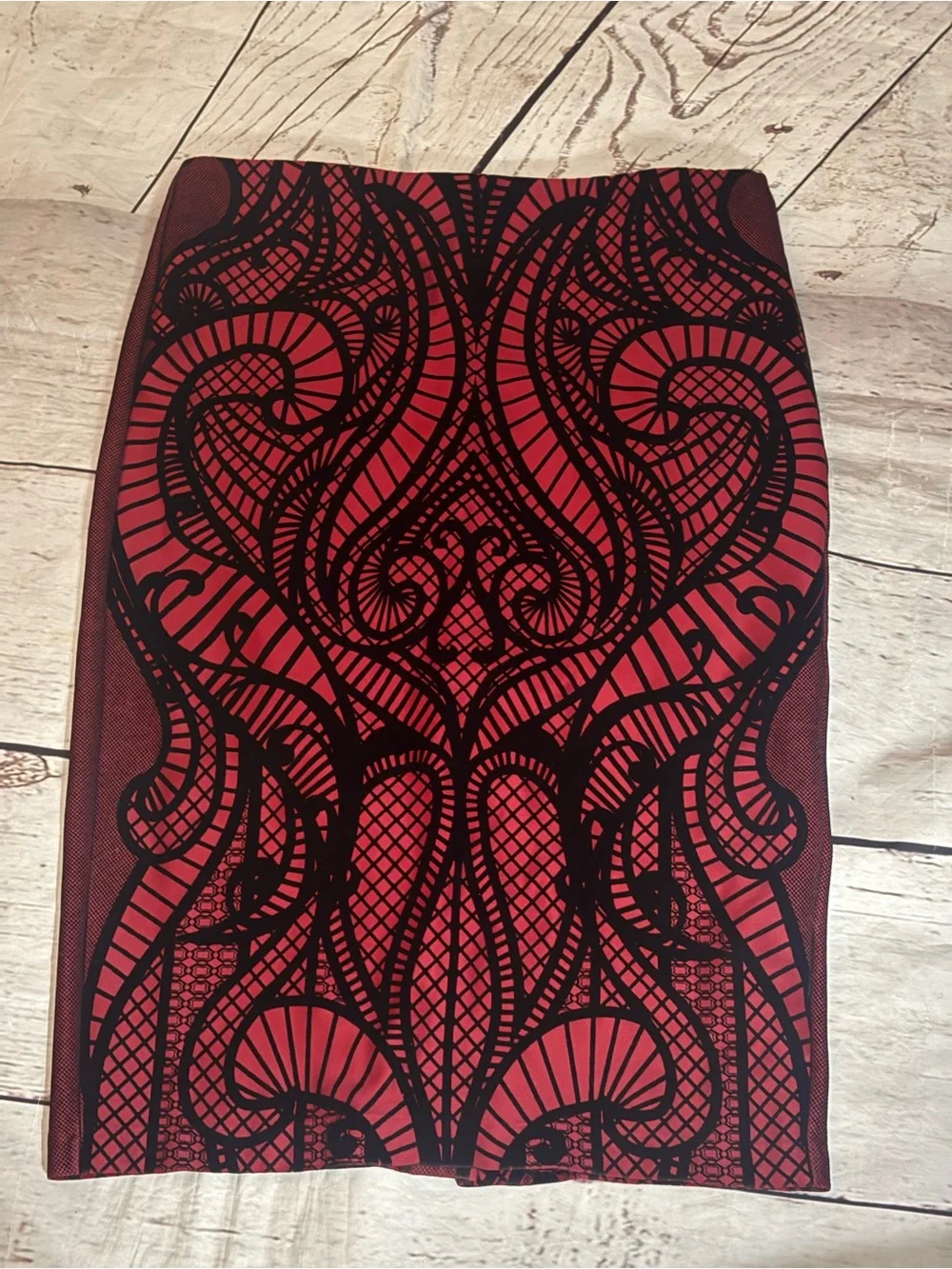 Women’s ECI large Red & Black Patterned midi Skirt